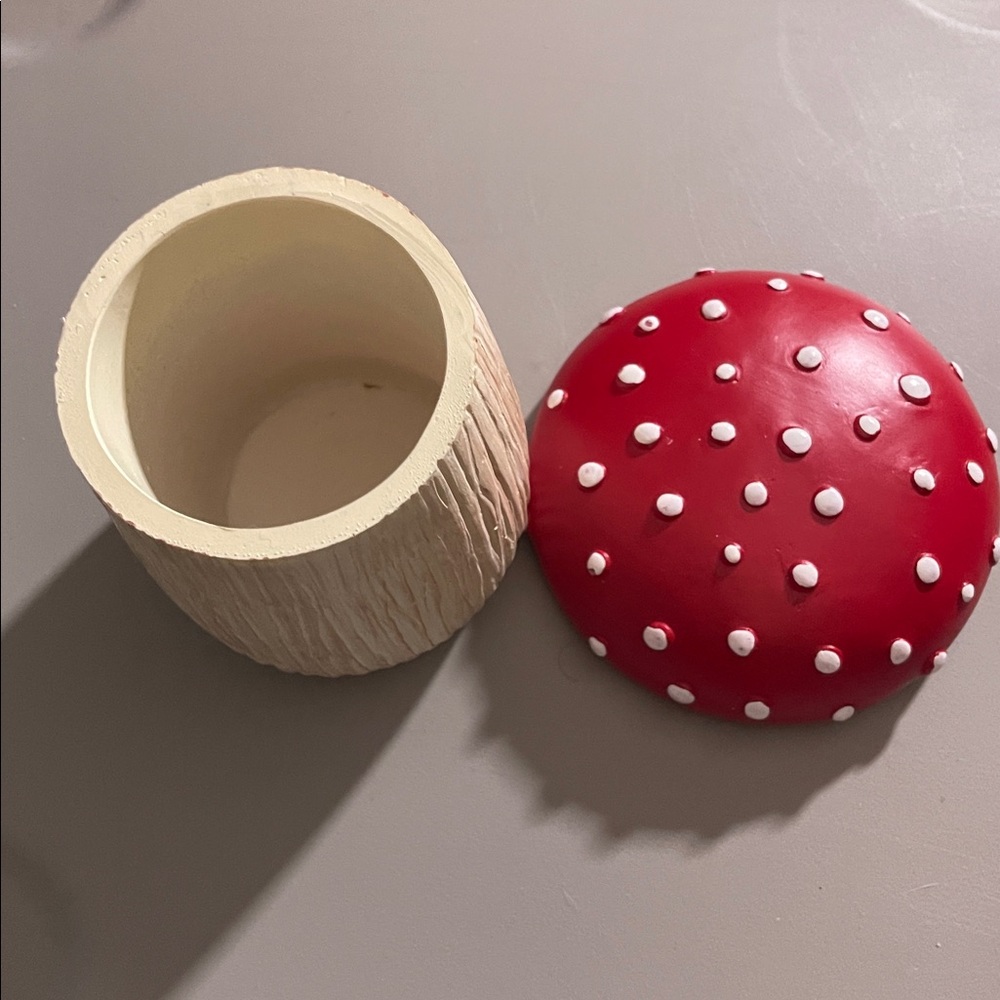 Mushroom Canister - Cottonball or QTip Holder, NWOT - Picture 8 of 10